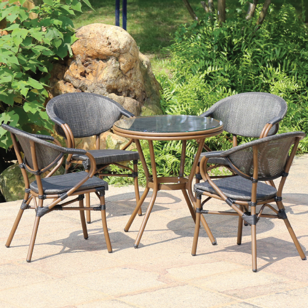 Jilphar Furniture Rattan Outdoor Round Dining Table with Glass Top JP2345B
